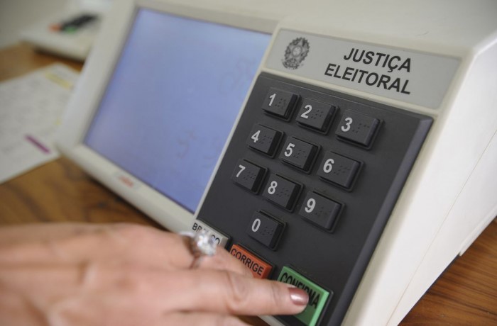 Carta em defesa da democracia passa de 434 mil adesões, desde o lançamento há 3 dias