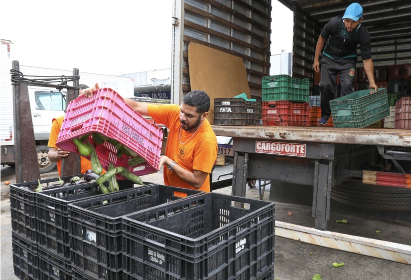 Alimentos doados pela Ceasa geram quase 640 mil refeições