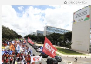 Leia mais sobre o artigo Trabalhadores autônomos, aposentados e servidores marcam presença na marcha