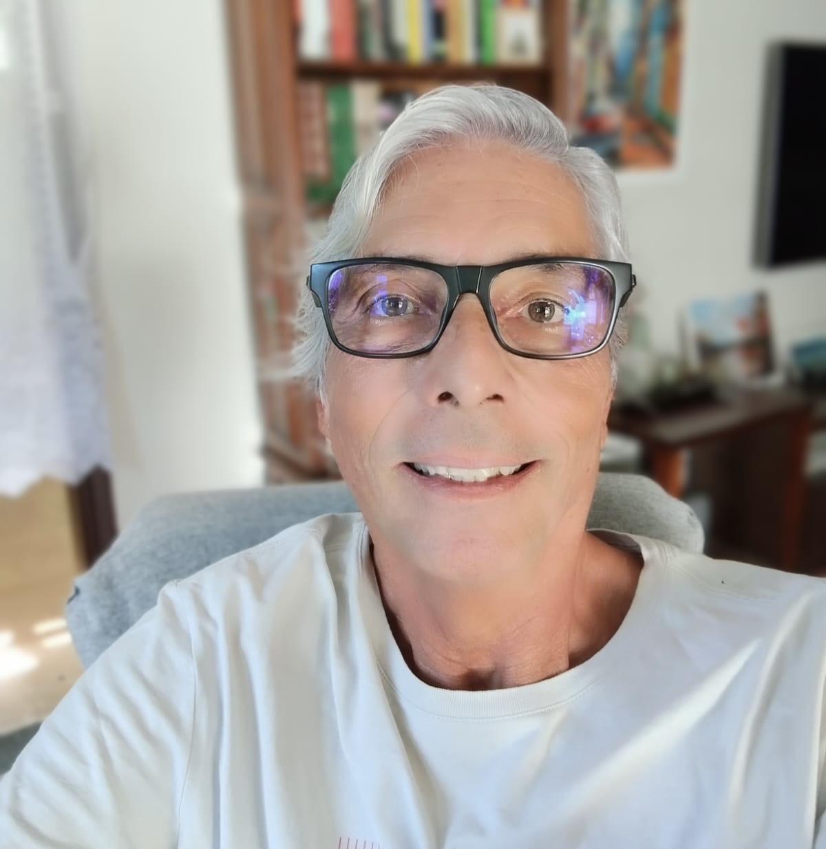 Leia mais sobre o artigo Escritor Beto Brant compartilha a história de suas obras literárias na tela do Letras & Livros