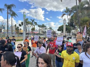 Leia mais sobre o artigo Greve das professoras e dos professores já é vitoriosa, mas a luta continua