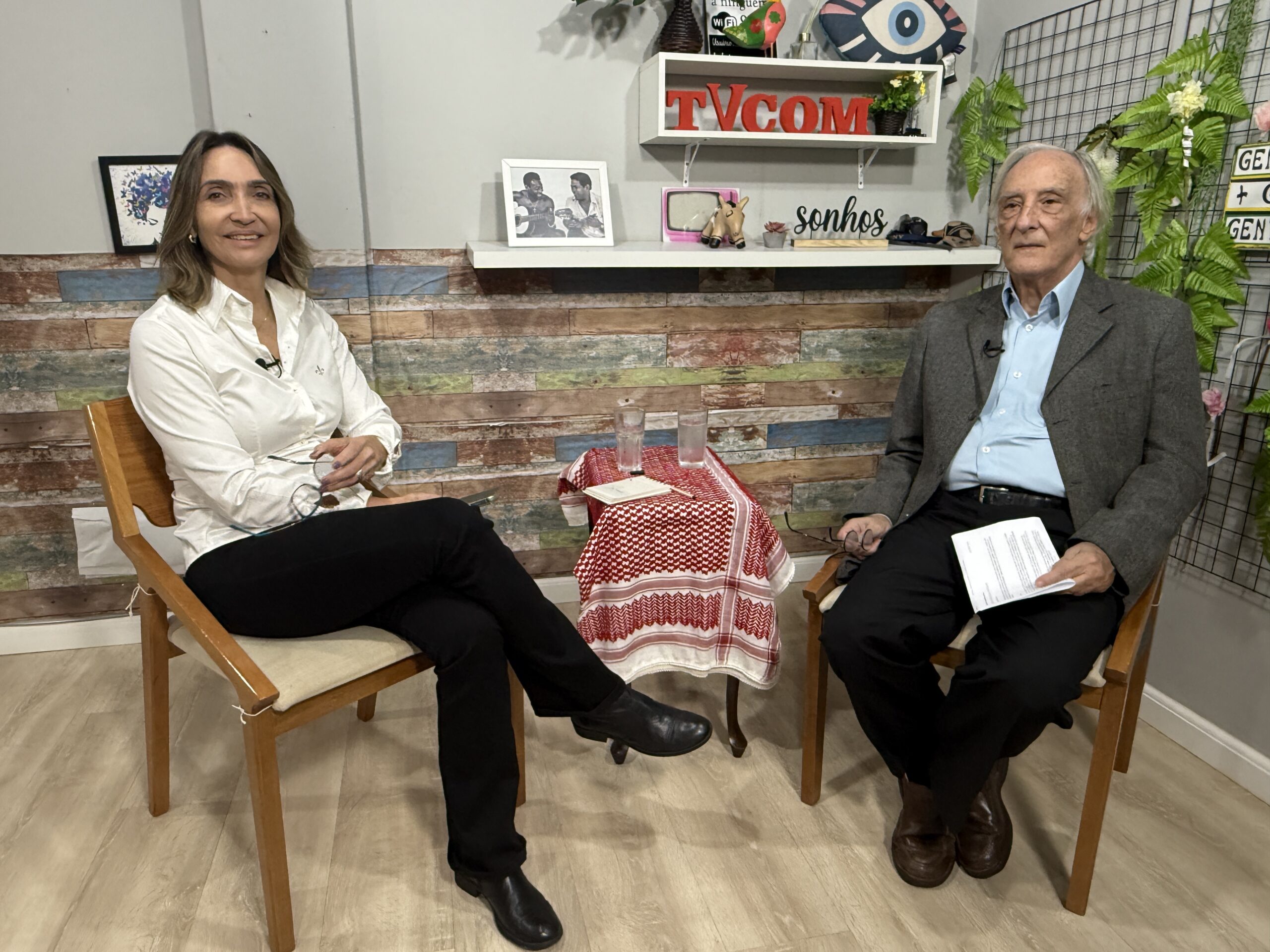 No momento, você está visualizando Os professores Rosilene e Zé Geraldo denunciam arbitrariedade do GDF contra o Sinpro-DF