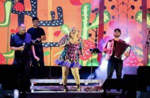 Leia mais sobre o artigo Nena Queiroga, uma das maiores vozes da música popular nordestina nas telas da TVComDF