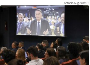 Leia mais sobre o artigo Rumo à cadeia: Bolsonaro confessa ter discutido estado de sítio com militares