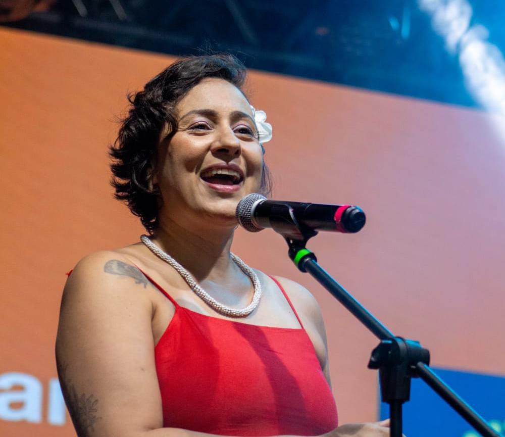 No momento, você está visualizando Elis Regina é um exemplo de resistência feminina e inspiração para Daniela Simone