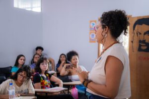 Leia mais sobre o artigo Jovem de Expressão e o Festival Elemento em Movimento abrem inscrições para oficinas gratuitas voltadas ao mercado criativo
