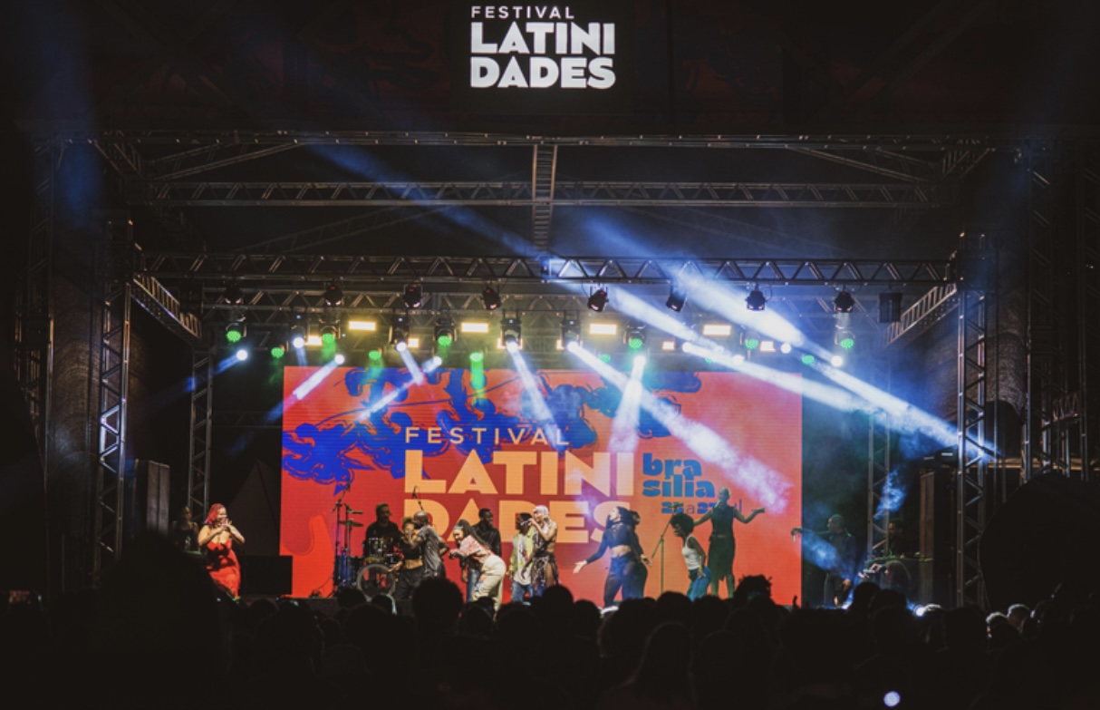 No momento, você está visualizando Festival Latinidades começa dia 23 e vai até 29: veja a programação da potência das mulheres negras