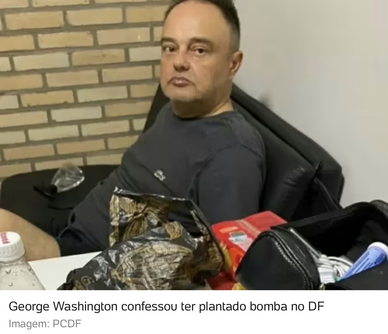 No momento, você está visualizando TERRORISTA, ex-assessor da senadora Damares, condenado por armar bomba está foragido há mais de45 dias após ordem de Moraes