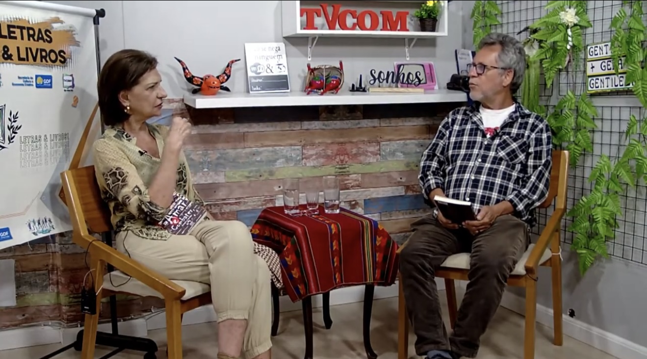 No momento, você está visualizando Angélica Torres divide seu novo livro em quatro blocos: Ruínas, Coroados, Duro Mundo e Terror