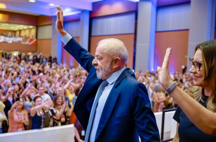 No momento, você está visualizando Lula sanciona ampliação da Licença Maternidade na 5ª Conferência das Mulheres