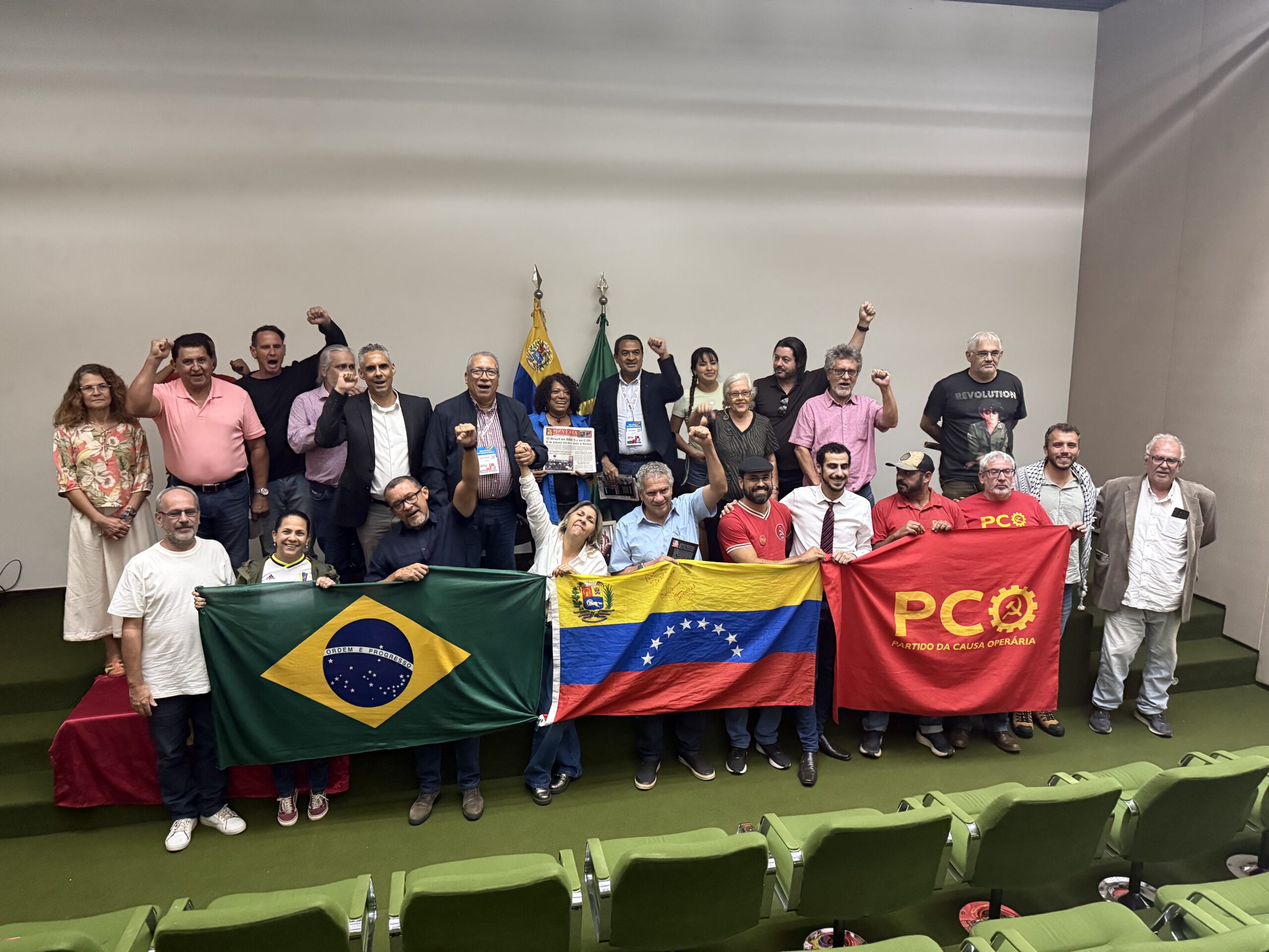 No momento, você está visualizando Organização do povo derrotará qualquer manobra imperialista, diz deputado venezuelano