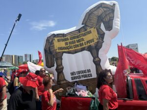 Leia mais sobre o artigo Marcha contra a reforma administrativa une servidores de todo o país, em Brasília