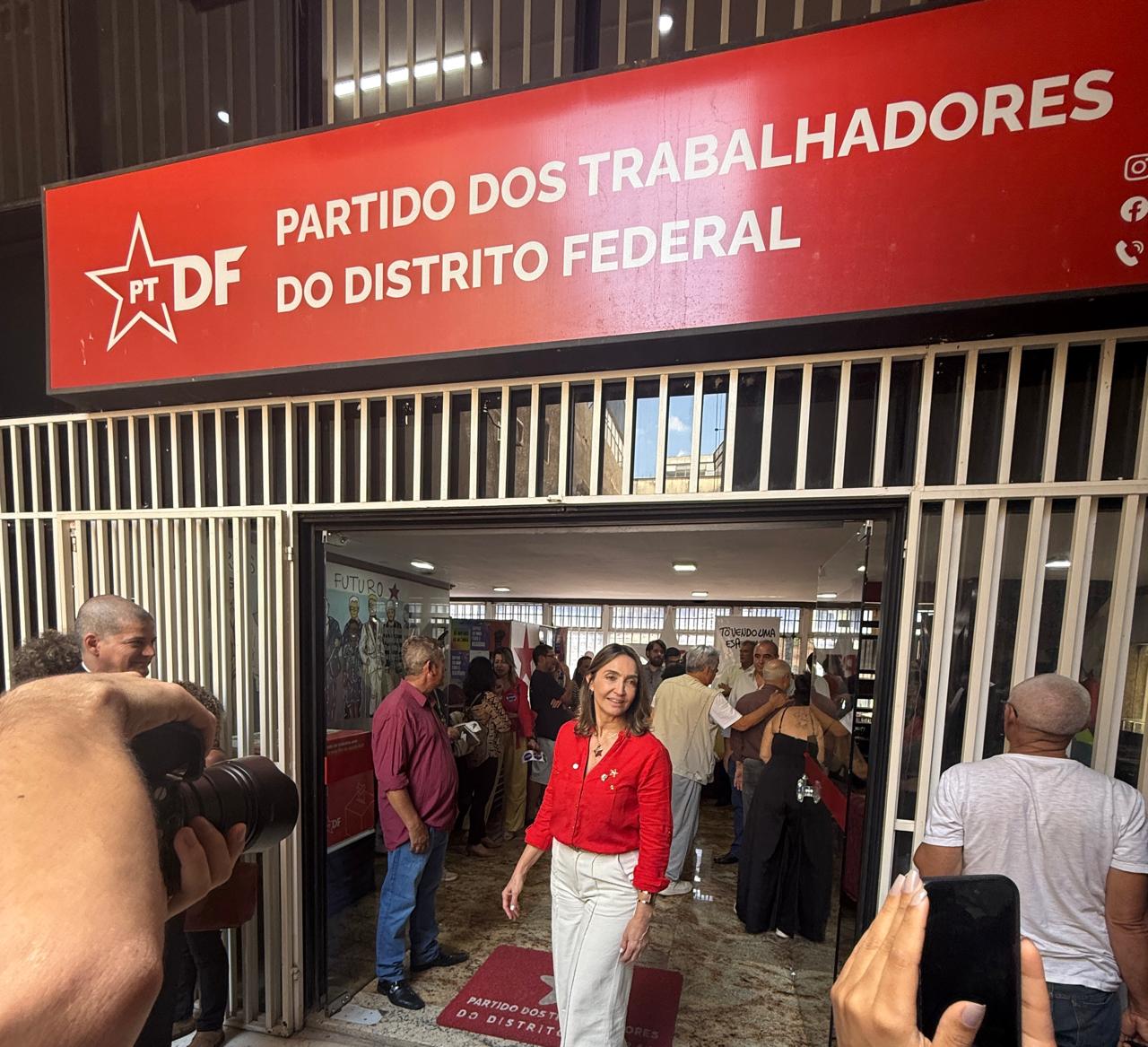 No momento, você está visualizando Rosilene: “Não dá pra ver a podridão no Congresso e não fazer diferente”