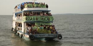 Leia mais sobre o artigo Barqueata abre a Cúpula dos Povos e espera mais de 200 embarcações à Baía do Guajará, em Belém, em ato histórico pela Amazônia e pela justiça climática