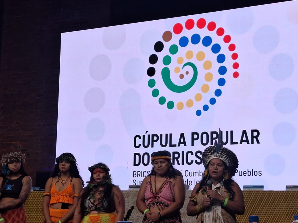 No momento, você está visualizando Na Cúpula Popular do Brics, movimentos reivindicam conselho forte e ‘voz’ para decidir sobre projetos do bloco