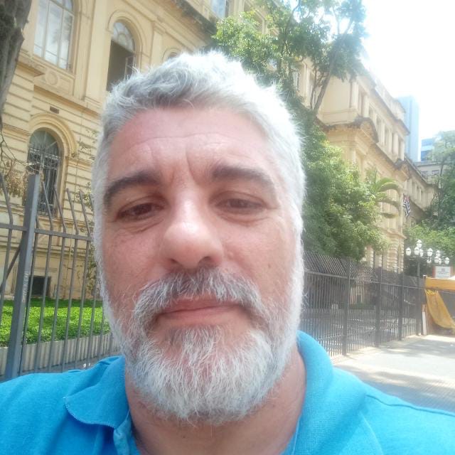 No momento, você está visualizando Letras & Livros resgata a história de Maurício Grabois em entrevista com Igor Grabois