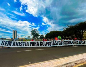 Leia mais sobre o artigo ‘Inimigos do povo’: atos pelo país cobram Congresso contra redução de pena para golpistas