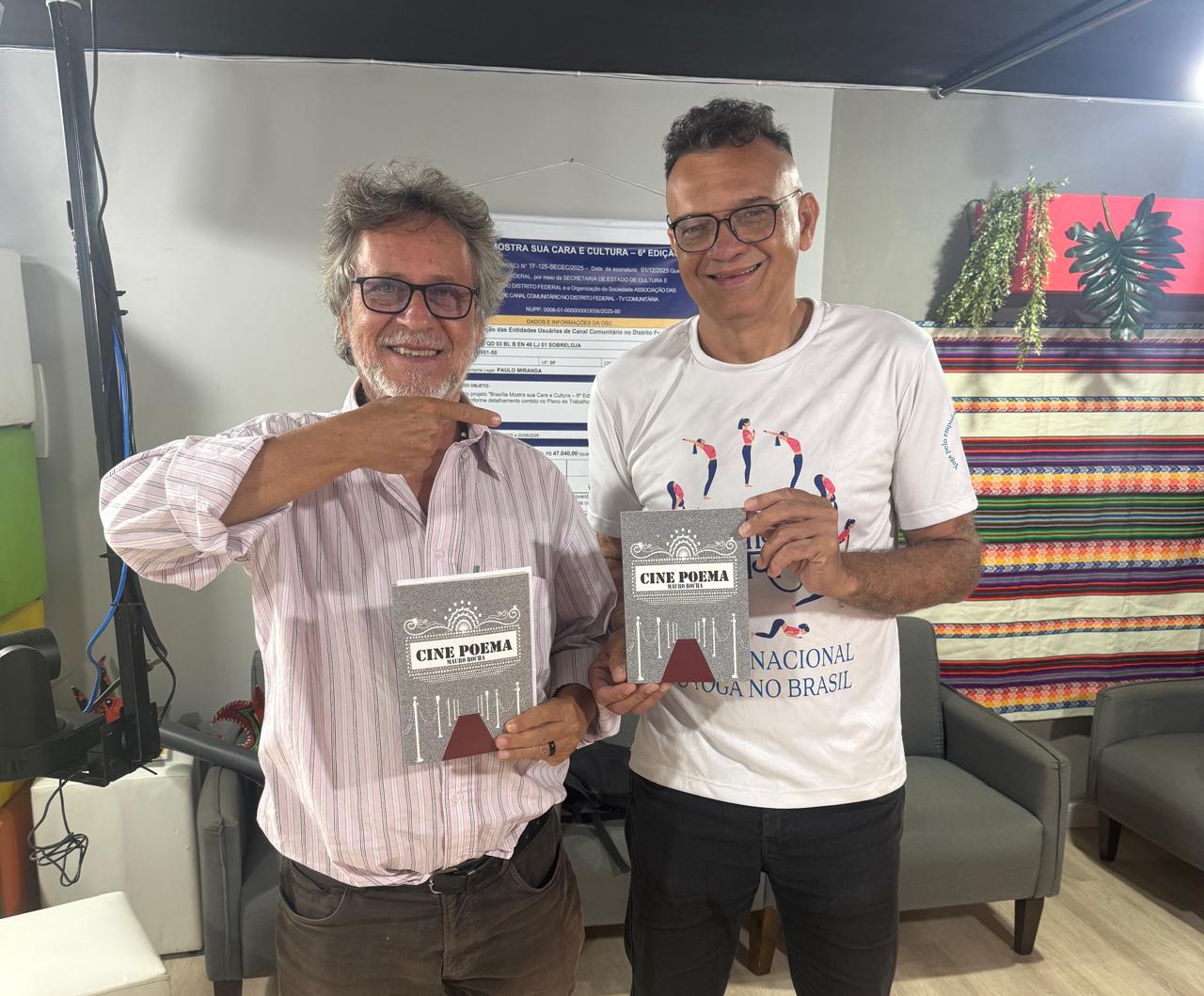 Leia mais sobre o artigo Escritor Mauro Rocha fala sobre o recém lançado livro “Cine Poema”