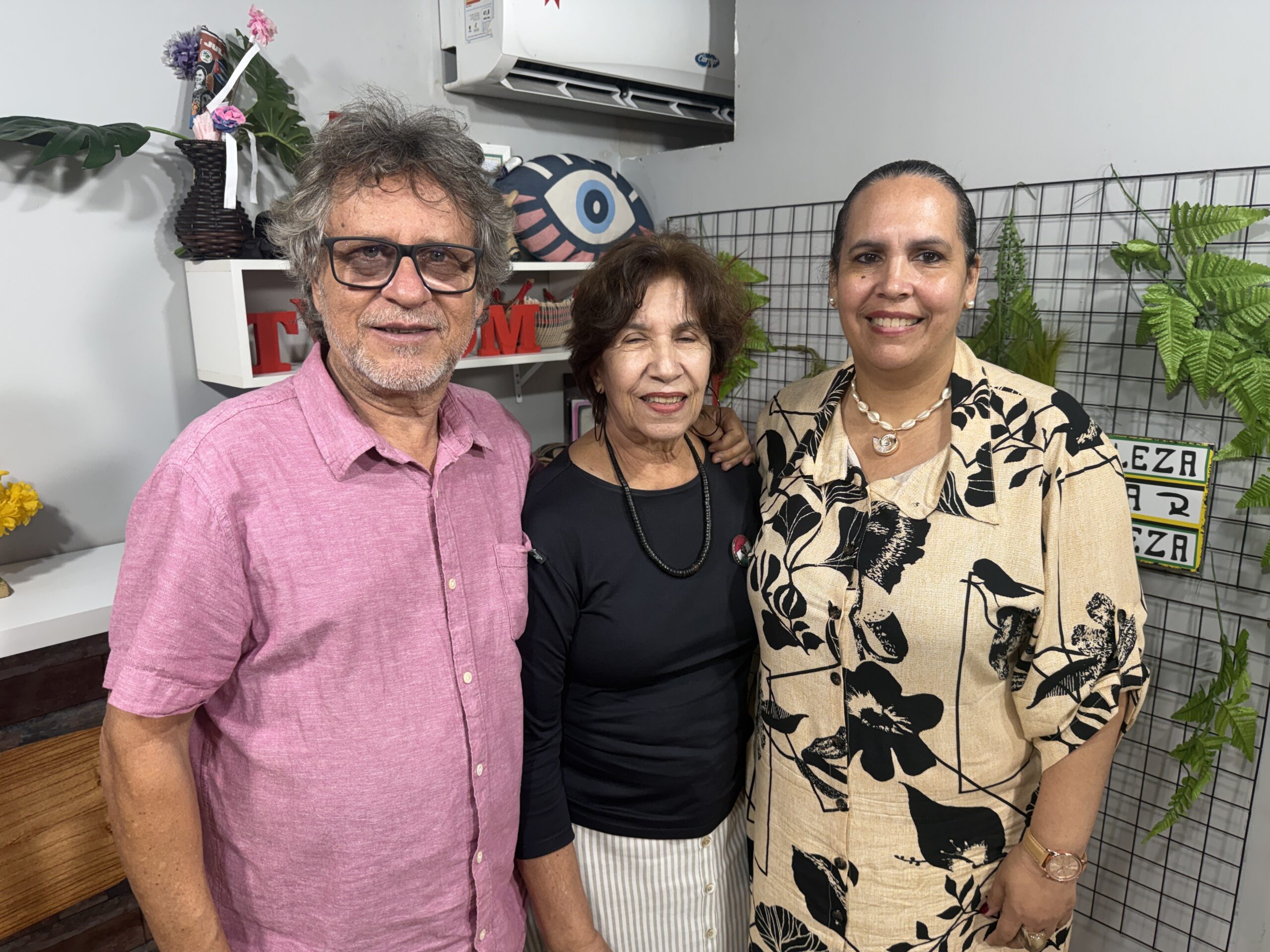 Leia mais sobre o artigo Os 173 anos de José Martí e o centenário de Fidel Castro são temas do Letras & Livros nas telas da TV Comunitária