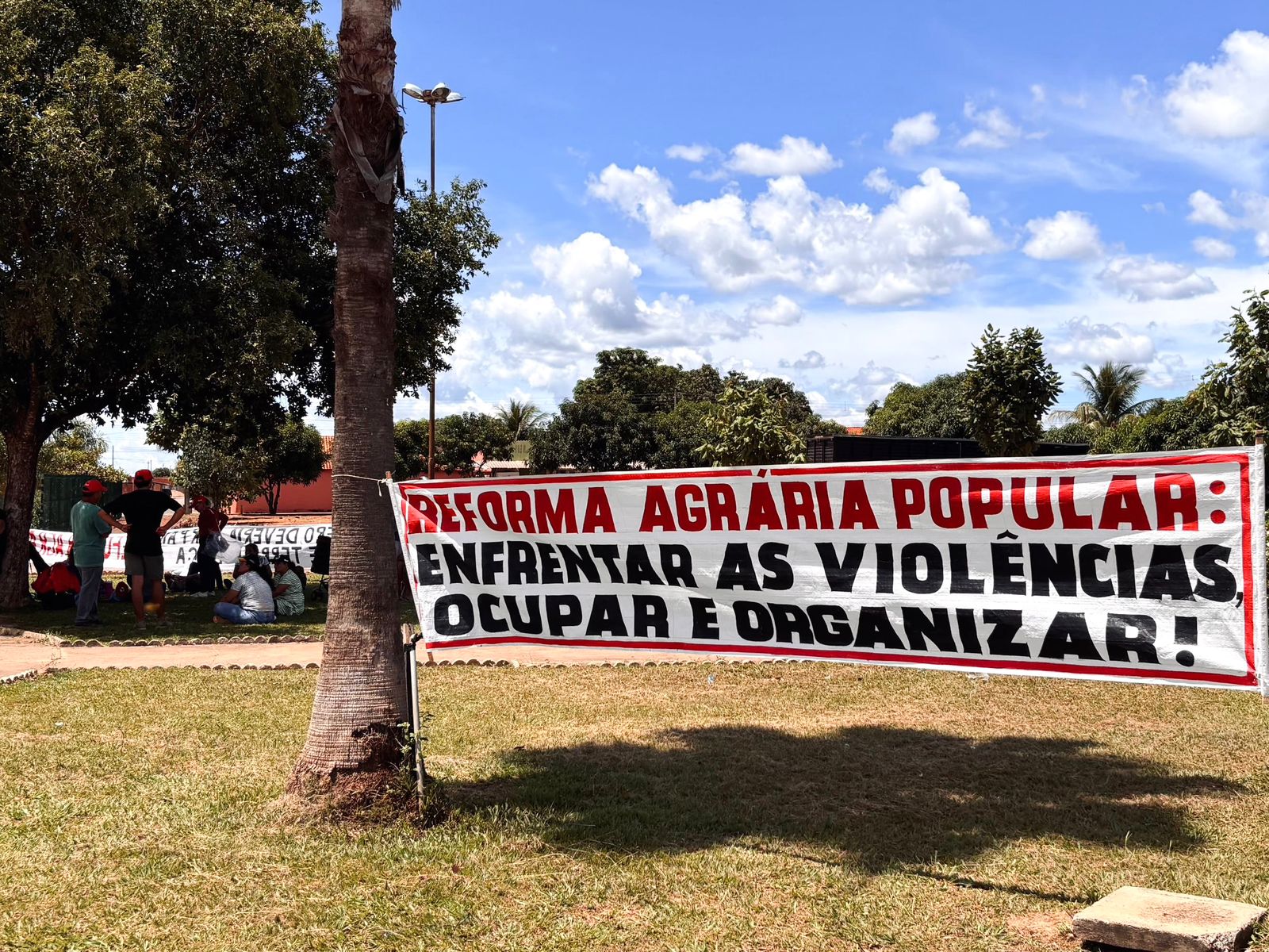No momento, você está visualizando A resposta das mulheres sem terra é solidariedade e alimento no prato na luta pela terra