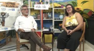 Leia mais sobre o artigo O fotolivro “Mercado Sul: Um Chão de Cores – Memórias do Beco da Cultura de Taguatinga” é destaque no Letras & Livros