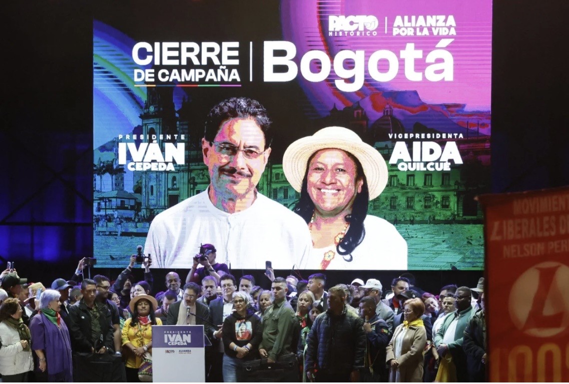 No momento, você está visualizando Cepeda destacou a realização de 117 eventos públicos em todo o país, reunindo mais de 650 mil pessoas em praças e avenidas de cidades e municípios