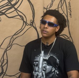 Leia mais sobre o artigo Cantor, compositor e produtor Hate RCT conta sua trajetória musical no rap no programa Povo Negro
