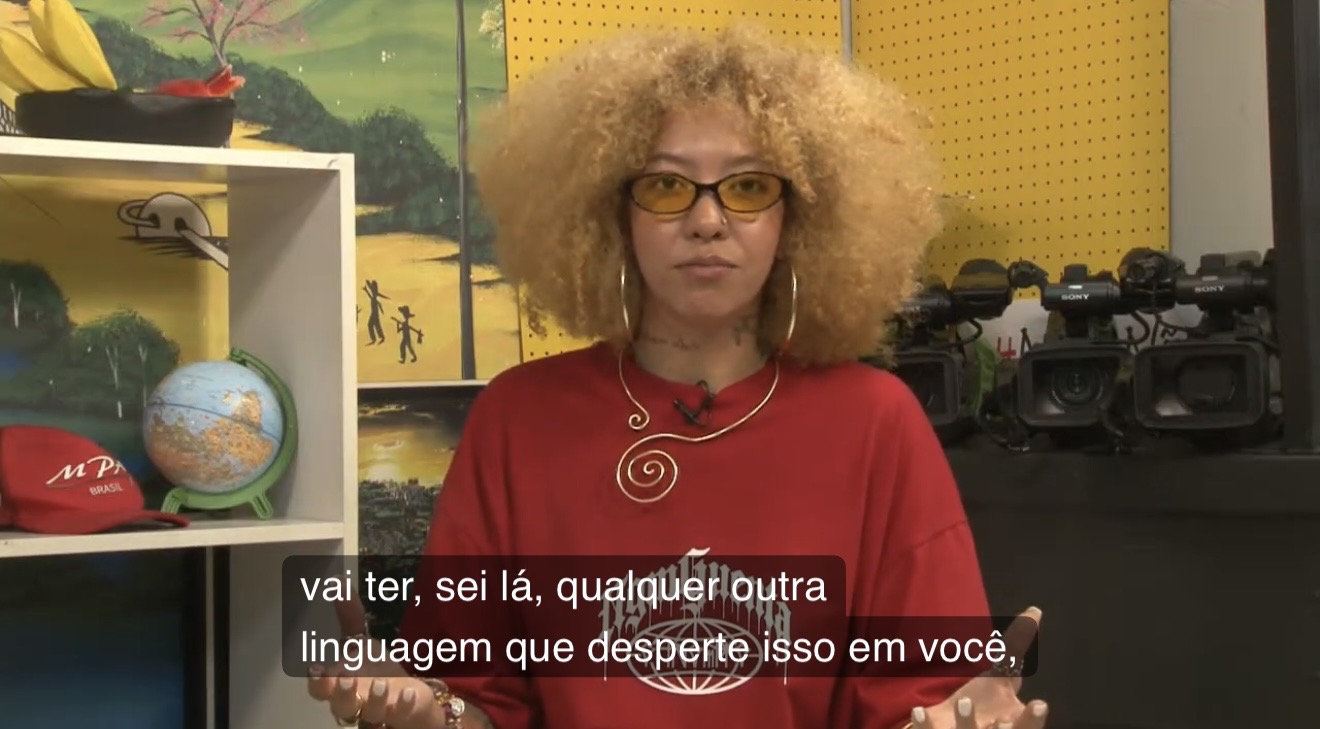 No momento, você está visualizando Arte, ancestralidade e resistência: multiartista Bruna Paz transforma poesia em instrumento de afirmação da identidade negra