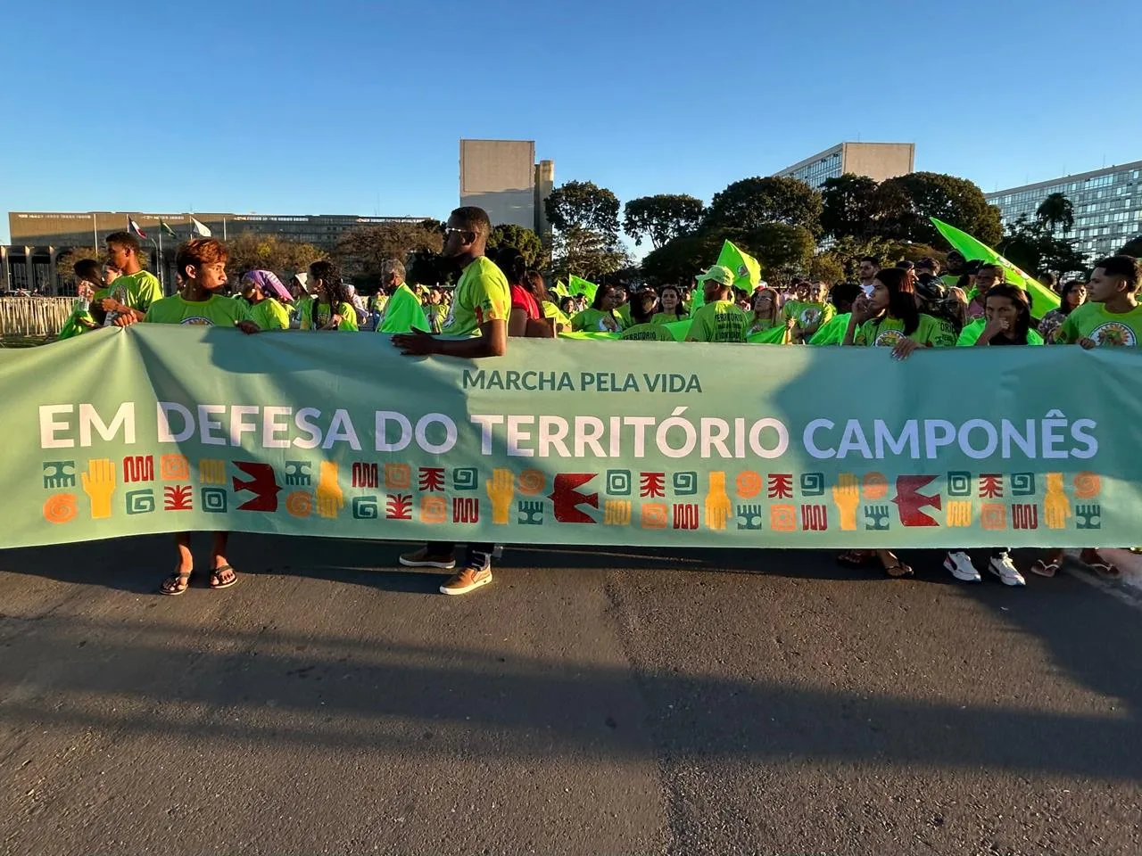 No momento, você está visualizando “Sem campesinato não há vida”, afirma movimento de trabalhadores do campo durante marcha em Brasília