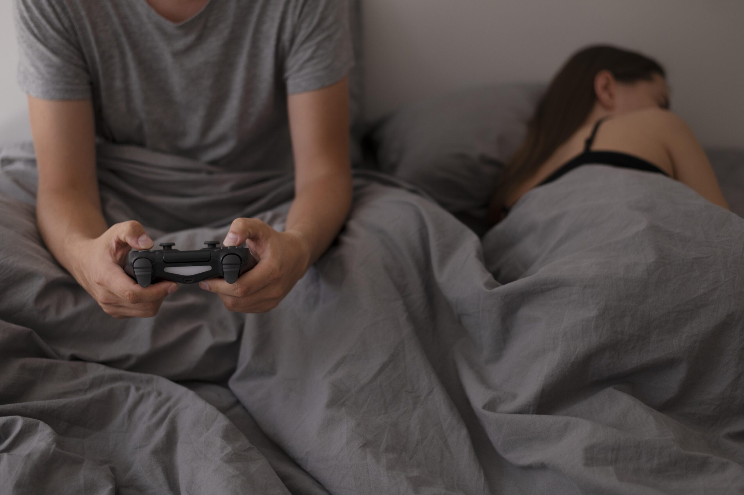 Leia mais sobre o artigo Por que os jovens não fazem mais sexo? Celibato involuntário atinge 22% dos homens e 19% das mulheres da Geração Z