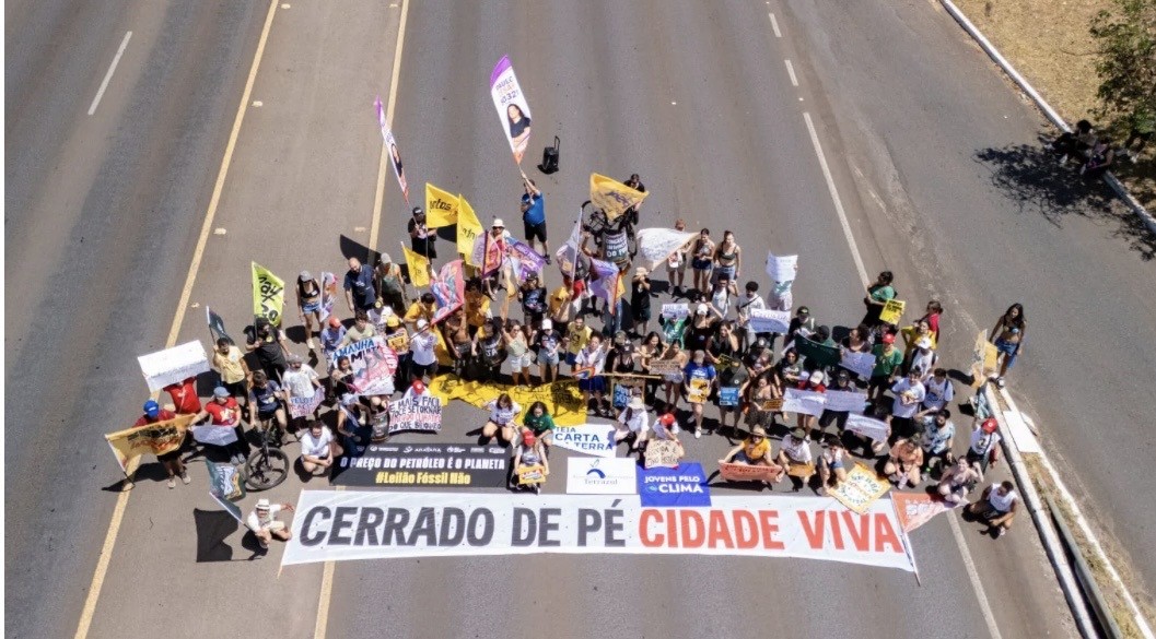 No momento, você está visualizando “Tem que taxar os bilionários”: Marcha pelo Clima leva debate sobre mudanças climáticas e eleições às ruas de Brasília