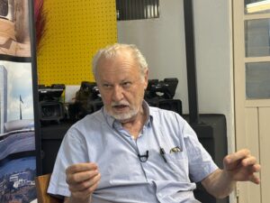 Leia mais sobre o artigo Stédile defende reindustrialização, tarifa zero, proteção ambiental e fortalecimento da comunicação comunitária