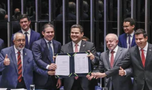 Leia mais sobre o artigo Congresso promulga emenda do fim da 6×1; escala 5×2 começa em 60 dias