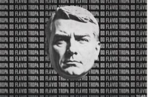 Leia mais sobre o artigo UOL denuncia: Grupo do PL no WhatsApp publica imagem de Flávio com referência a Mussolini, que comandou política de terror, perseguições e massacres do fascismo italiano