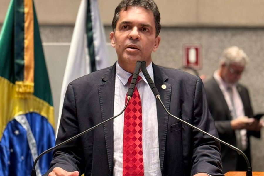 No momento, você está visualizando Saiba quem é Ricardo Vale, deputado distrital reeleito no DF