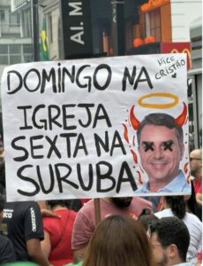 Leia mais sobre o artigo Flávio Bolsonaro participou de festa com lobistas da Covaxin e prostitutas enquanto pandemia matava mais de mil pessoas por dia, diz revista